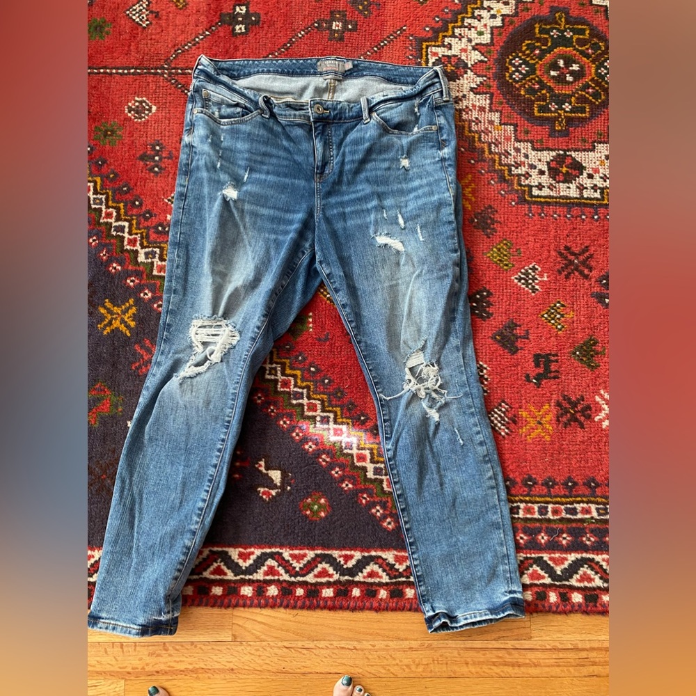 W SIZE 18 R Torrid jeans. Vintage distressed.Boyfriend straight.